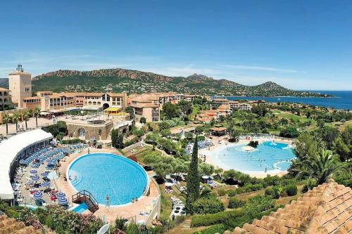 Apartment Green Apple Cap Esterel