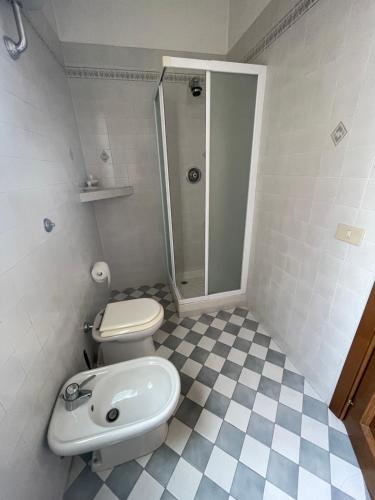 Um banheiro em Casa Femi