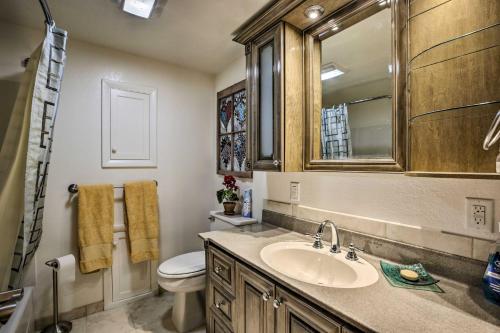 Fotografie z fotogalerie ubytování Serene Creekside Sheridan Getaway Mountain Views! v destinaci Sheridan