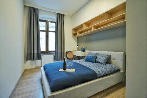 Säng eller sängar i ett rum på Next Stop Wroclov