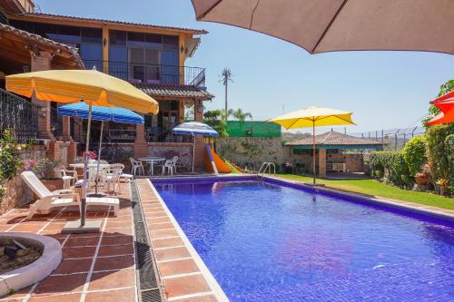 Casa Cayetana Tequesの敷地内または近くにあるプール