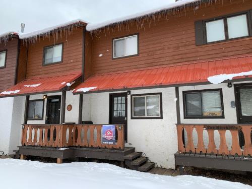 Telemark 4 Townhouse With Wifi under vintern