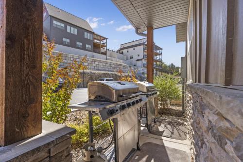 Μπαλκόνι ή βεράντα στο Lakefront Haven home