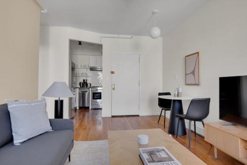 Gallery image of Williamsburg 1br w wd nr Domino Park NYC-968 in Brooklyn