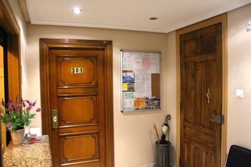 Gallery image of Hostal De La Torre Hostal Economico in Valladolid