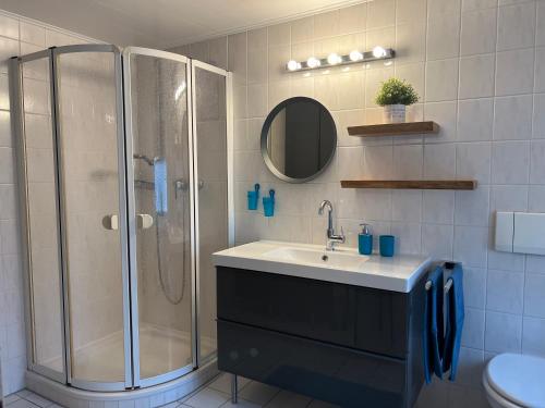 Koupelna v ubytování Ferienhaus Moselblick am Kapellchen