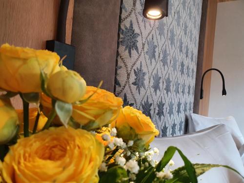 Alpbacherhof Mountain & Spa Resortにあるベッド