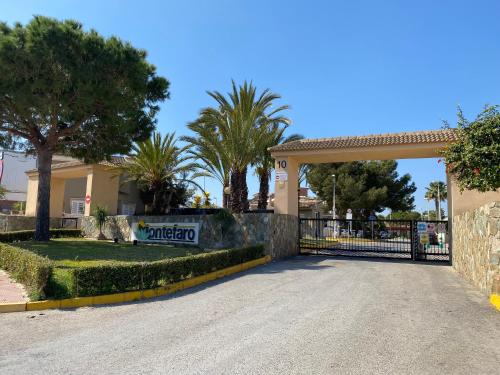 Fotografia z galérie ubytovania Magnífico Bungalow en Gran Alacant v destinácii Gran Alacant