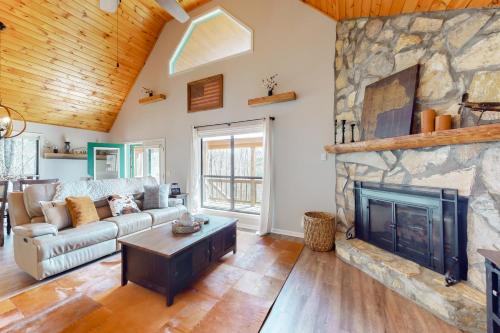 Our Mountain Hangar – Photos 3