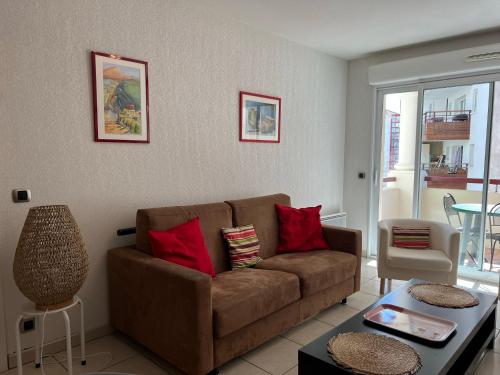 Photo de la galerie de l'établissement T3 lumineux avec parking à Ciboure - FR-1-239-895, à Ciboure