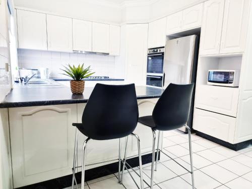 Η κουζίνα ή μικρή κουζίνα στο Rosie House-Spacious comfortable Home