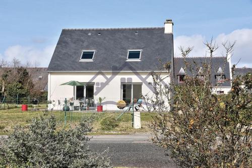 LocaLise - M12 -Ty Marjan - Vacances à quelques pas de la mer au Guilvinec - Wifi inclus - linge de lit inclus - Animaux bienvenus - Jardin avec possibilité d'être clos avec grillage