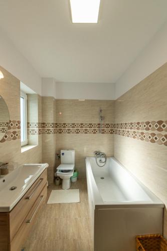 Bilik mandi di Citadel Apartament's