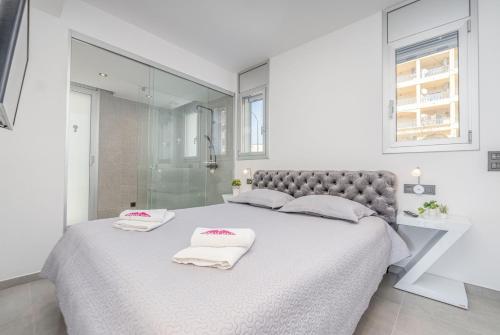 Apart-rent Apartamento Av Platja Santa Margarita 2010 con piscina comunitaria y parking