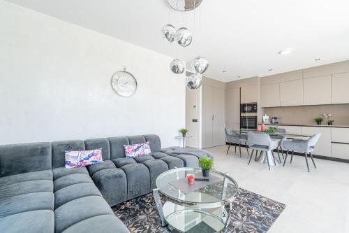 Apart-rent Apartamento Av Platja Santa Margarita 2010 con piscina comunitaria y parking