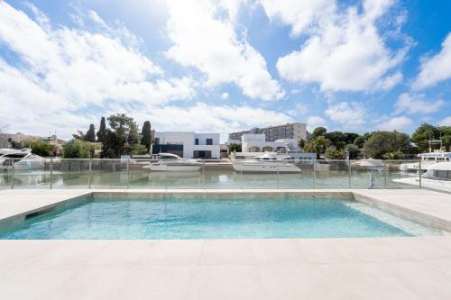 Apart-rent Apartamento Av Platja Santa Margarita 2010 con piscina comunitaria y parking