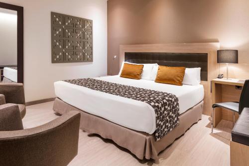 Catalonia Plaza Mayor photo 56