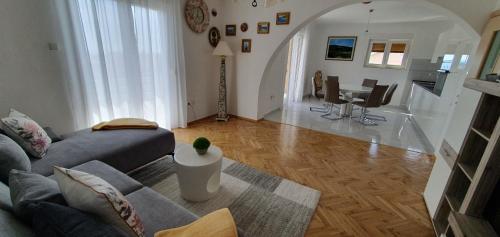 Coin salon dans l'établissement Apartmani Pavlović