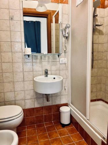 Koupelna v ubytování Rooms Mastrangelo