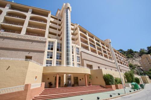 Tòa nhà nơi căn hộ tọa lạc