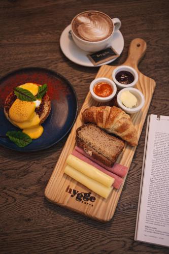 Mad på pensionatet eller i nærheden