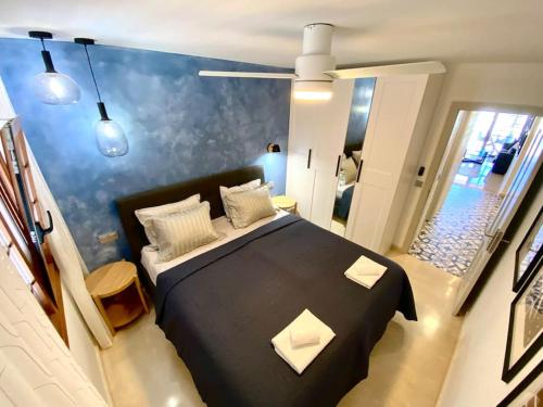 Katil atau katil-katil dalam bilik di Stylish & Modern 1 bedroom suite on frontline of Playa del Duque