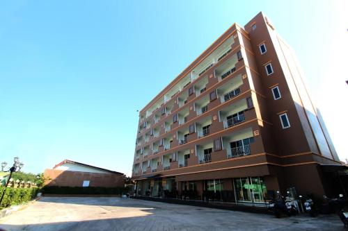 อาคารที่มีโรงแรม