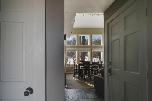 690 Disciples Village Condo – Photos 5