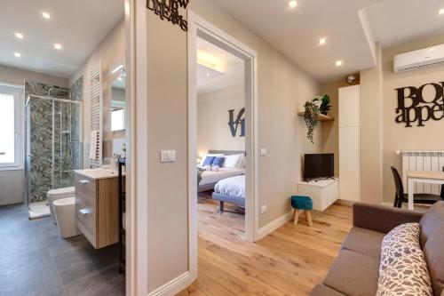Khione Apartment by Mamo Florence