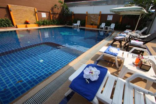 สระว่ายน้ำที่อยู่ใกล้ ๆ หรือใน Valhalla Pattaya Hotel