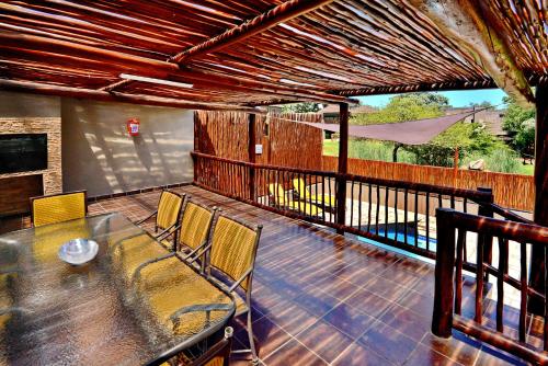 Balkoni atau teres di Seasons Golf, Leisure, Spa