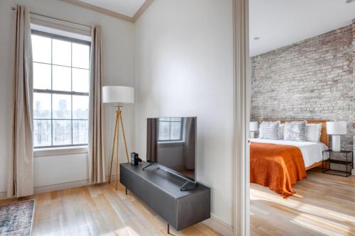 Gallery image of East Village 2br w wd gym elevator nr cafes NYC-1044 in New York