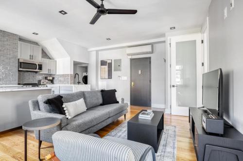 Prostor za sedenje u objektu West Village 3br w wd nr Pier 46 NYC-1098