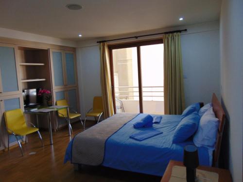 Ithaki Phinikoudes Apartment No. 107