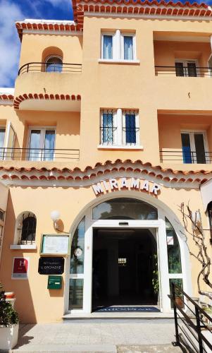 Gallery image of Hotel Restaurant Miramar L'orchidée in La Ciotat