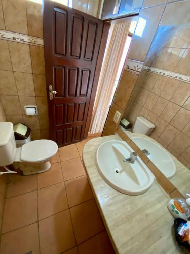 Bilik mandi di Casa Glamour