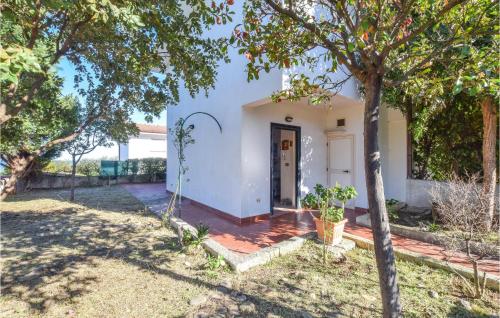 Awesome Home In Roseto Capo Spulico With 2 Bedrooms