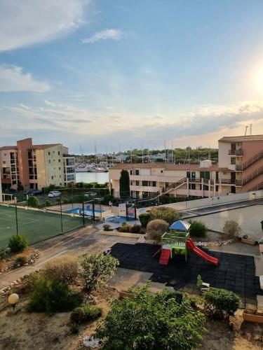Fotografia z galérie ubytovania Cap d'Agde - Appartement - 4 pers - 2ch - Piscine v destinácii Cap d'Agde