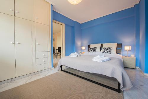 Garden-view apartment, Marousi