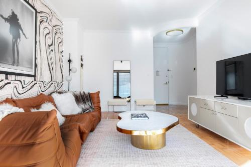 Φωτογραφία από το άλμπουμ του Sutton Place 1BR w Gym Pool DM nr Central Pk NYC-463 στη Νέα Υόρκη