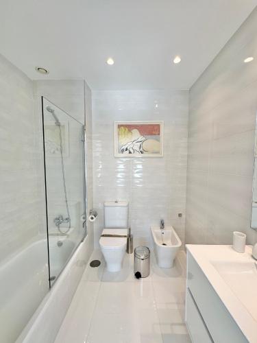 Center Of Marbella - EaW Homes
