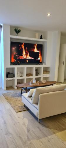 Maison de ville au bord du Lez, 170m2 cosy.