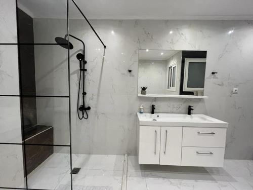 Acropolis Casa 2bdr/2bthr w/hot tub-3mins to plaka
