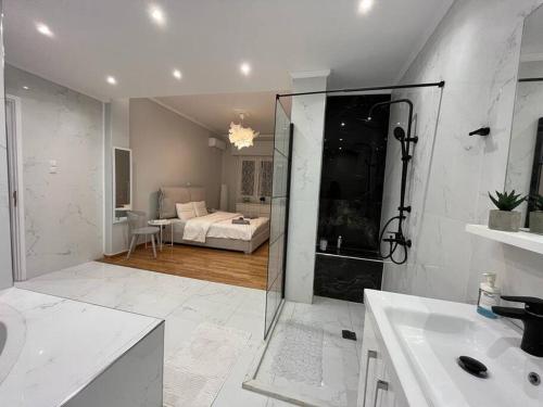 Acropolis Casa 2bdr/2bthr w/hot tub-3mins to plaka