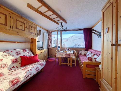 Studio lumineux au pied des pistes avec balcon - FR-1-344-666