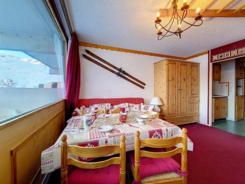 Studio lumineux au pied des pistes avec balcon - FR-1-344-666