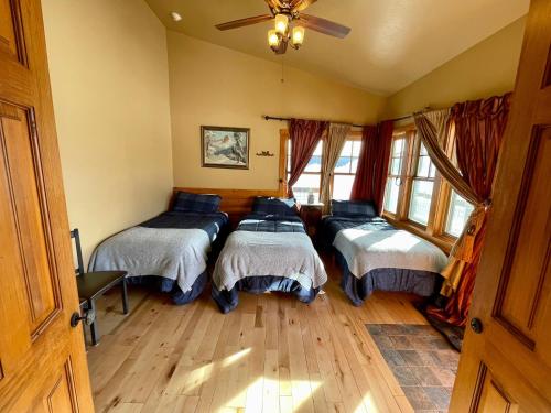 EML Cabin #8 – Photos 4