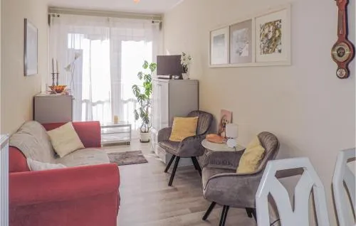 Awesome home in Oostende with 2 Bedrooms and WiFi picture