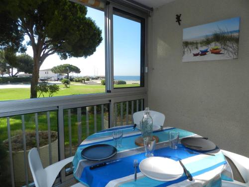 Appartement La Londe-les-Maures, 2 pièces, 6 personnes - FR-1-713-67