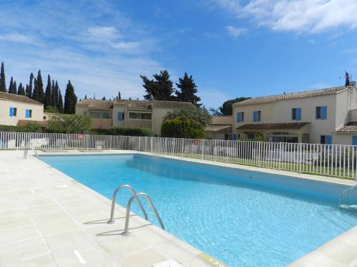 Appartement La Londe-les-Maures, 2 pièces, 4 personnes - FR-1-713-69